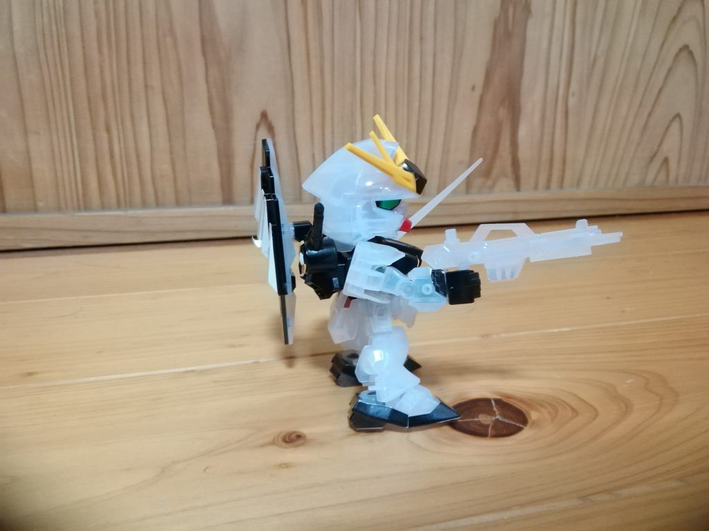 ニューガンダム–3枚目/制作者：アッキー