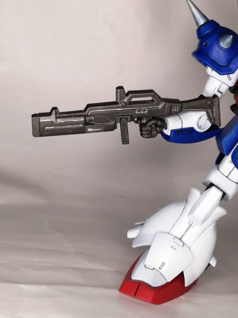 ビームライフルはヘイズルの物に、ハイザックのマシンガンのストックとロングバレルを装着しました。