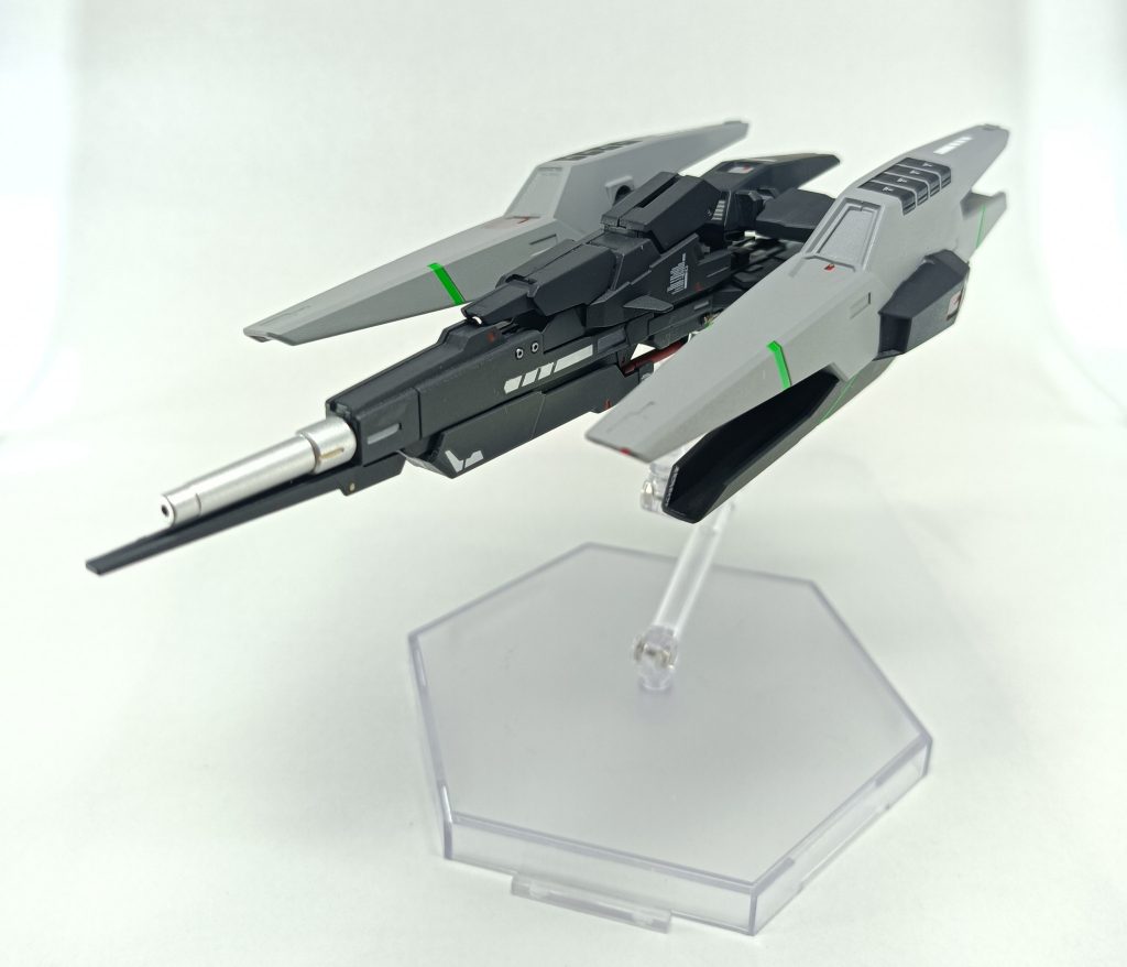 支援機単機での攻撃、武装運搬機体とドッキングしブースターとして使用