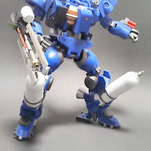 ティエレンは、戦闘機😎　成型色ベースに金属感を加えてみました😅