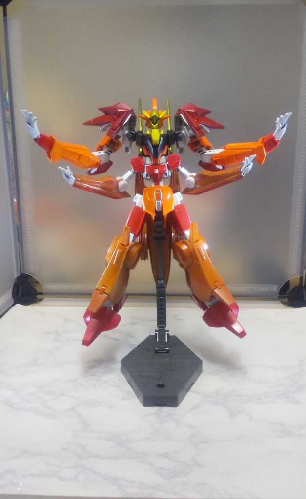 よくわからないポーズ。パテを使ってるわけでもないのに割りと重い。