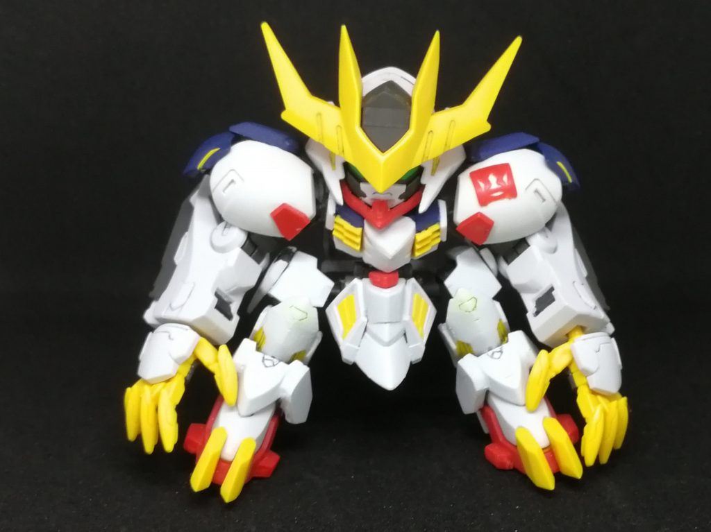 前から。ホントは頭はもっと横幅を狭めたかったのですがアイデア浮かばず…