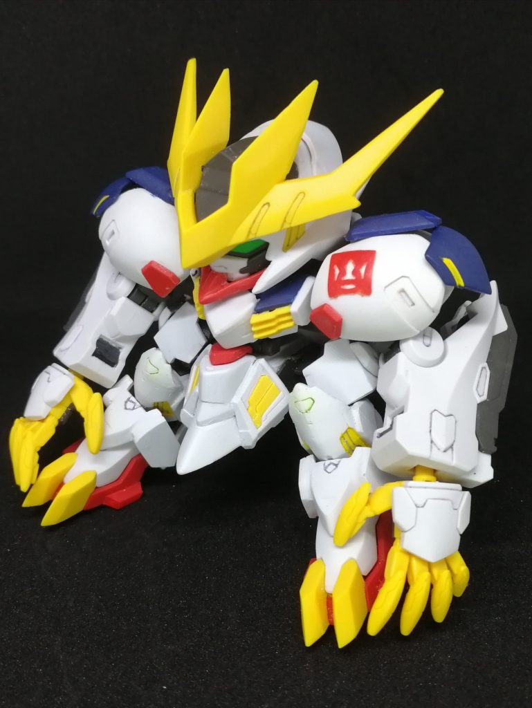 魔神らしさを出す為にしたポイント。頭は意外とデフォルメされてない。体は小さい。肩は大きい。足はガニ股で大きめ。腕は元々でかいのでそのまま。下半身は前にだすように