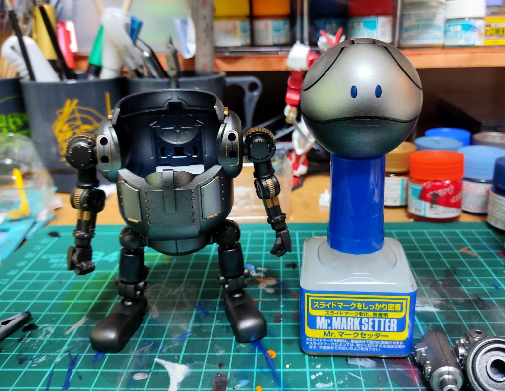 ハロ本体も渋く仕上げました。