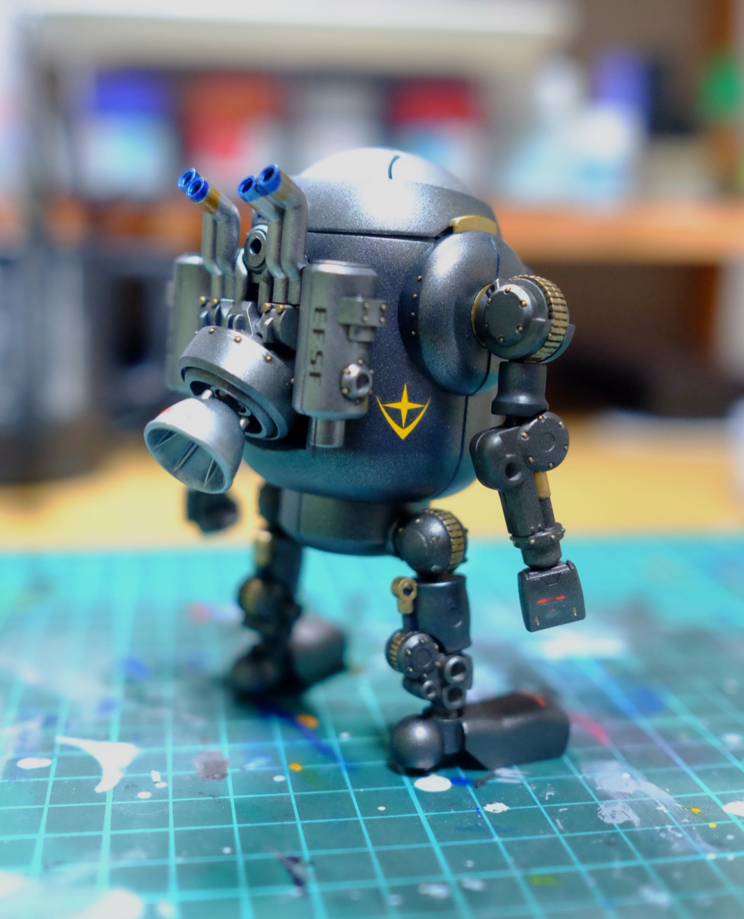 手作り 鉄製ロボット ガンダム風 - おもちゃ