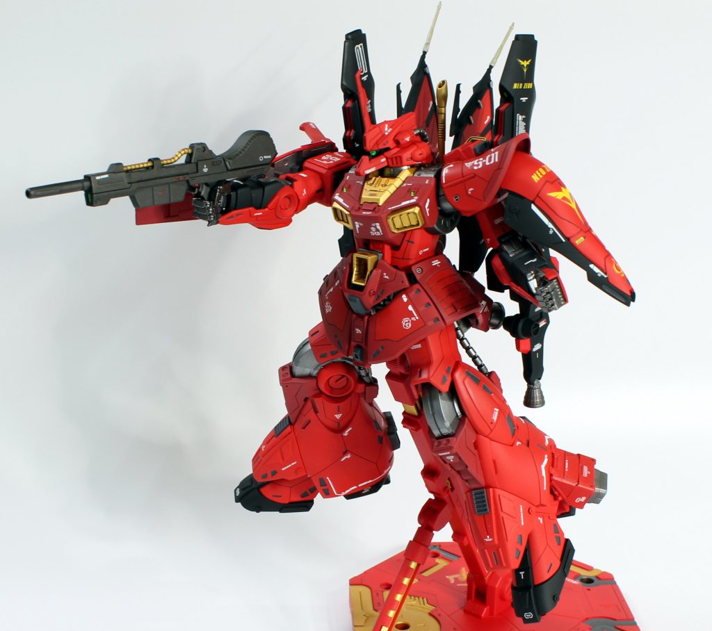 ついでに密かに台座は展示会用にシャア専用を作成。しかしポージングなんとかならんかね←ｽｲﾏｾﾝ