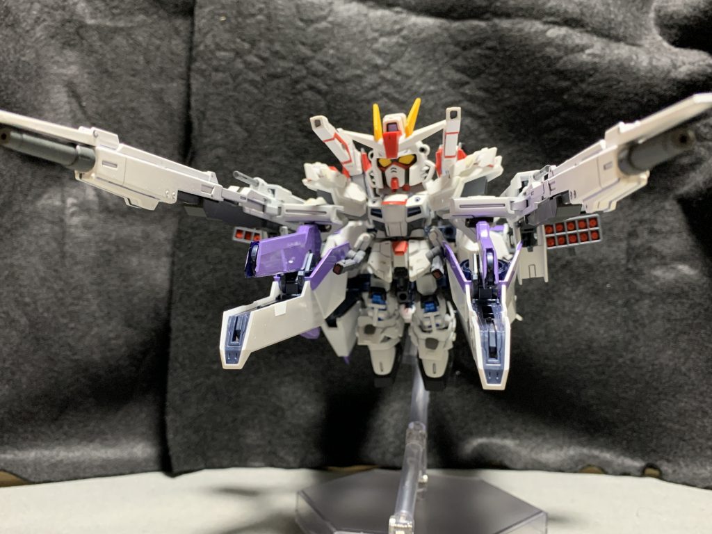 フルバーストです。まったく可動域がないためアクションポーズは無理です。