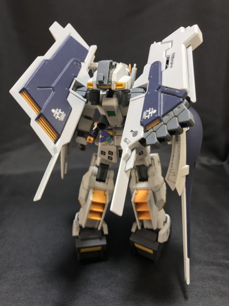 ロングブレードを外した後ろ姿フルドドウイング(?)の取り付け位置が気に入っています。公式であるフルドドの真ん中ユニットに付ける方法だと位置が上の方になりすぎてる気がしてモヤモヤします。