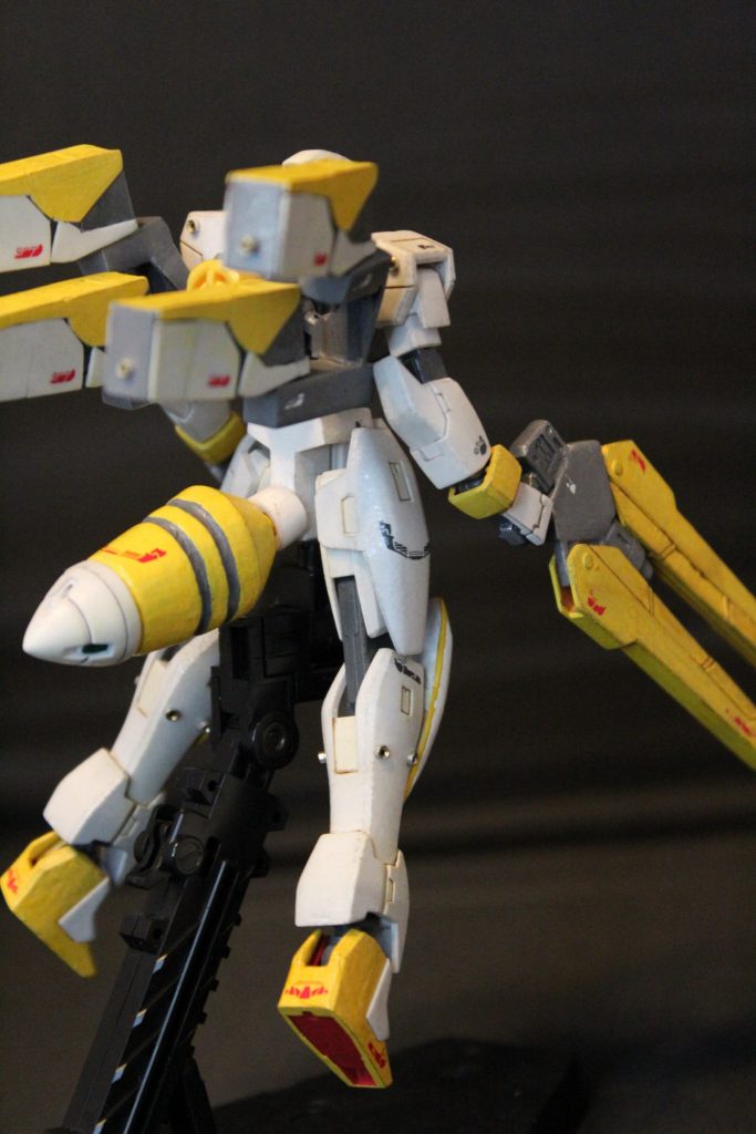 尻尾先端は、設定に無いけど、コーンスラスターを