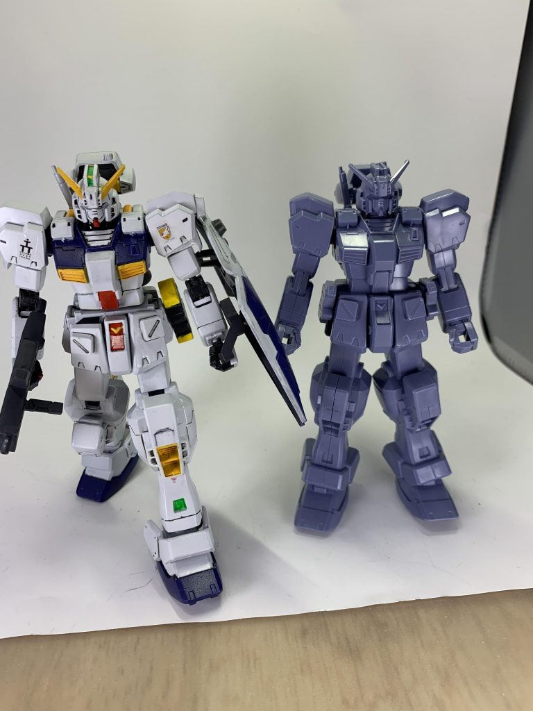 腰のエネルギーパックは片方紛失しました。