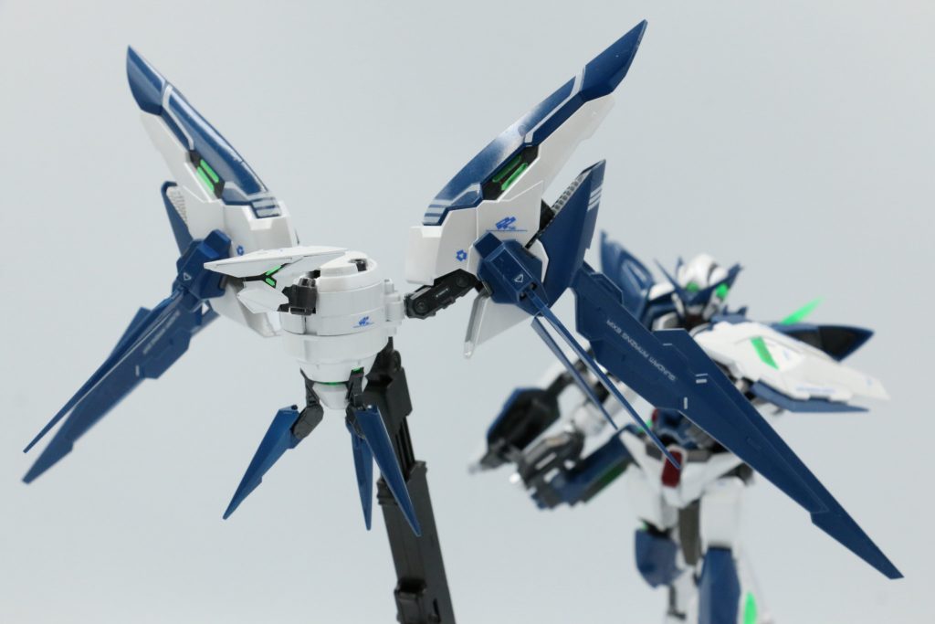 トランザムブースター分離状態です。ダークマター版と比べるとだいぶ印象が変わりますね