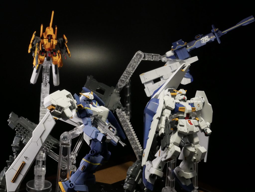 このキットは昔の電ホビの付録の復刻版なんですよね、確か当時中学生で少ない小遣いで買った記憶があります。無謀にもアッシマーを変形させようとして、カッターで切り刻んで飽きてそれで終わりだった気がします。見事リベンジマッチを果たしました(笑)