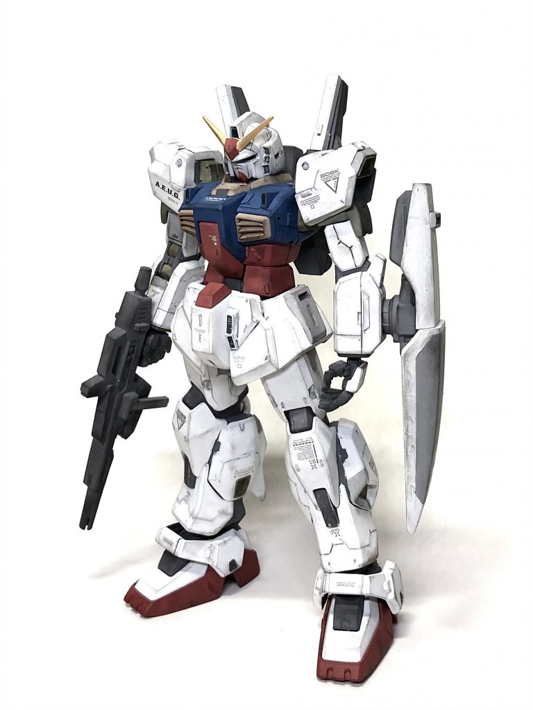 拡張装備なしの状態のMkⅡです。カラーリングは最終決戦ということで験を担ぐ意味を込めてアムロカラーに変更。