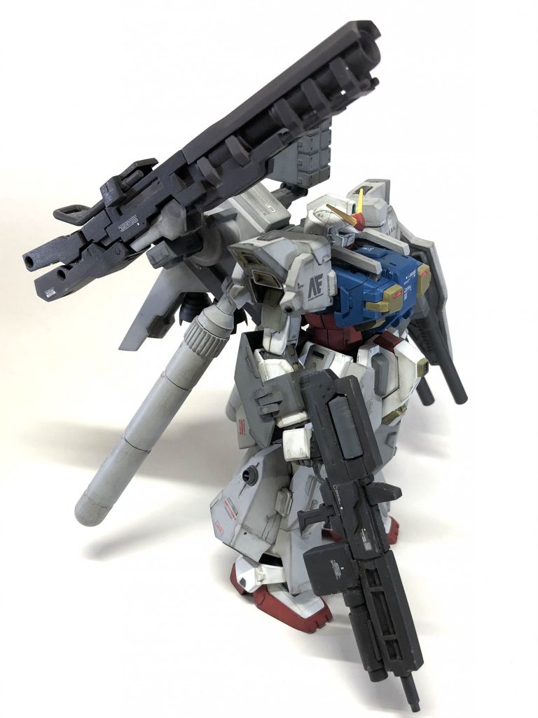 とにかく武装とスラスターを追加してやれと思って作ったら、結構なズングリむっくりに。