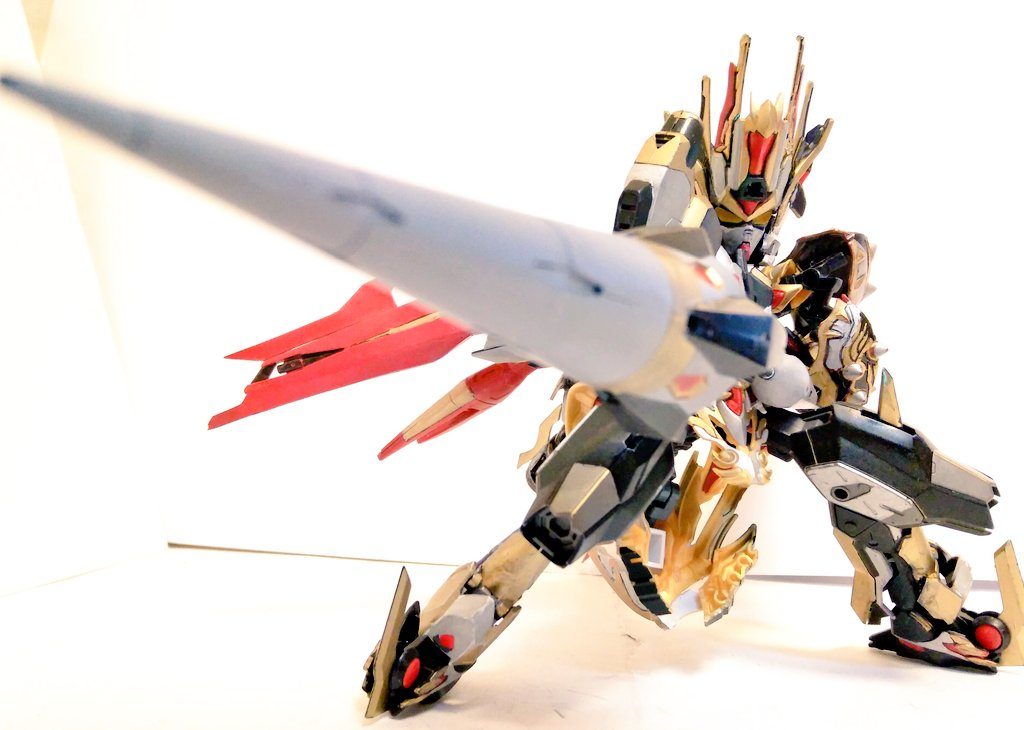 そして皆が大好きなやつ！！槍がでかすぎて機体が隠れてしまいますが、感じは出せたぞおぉぉぉ！