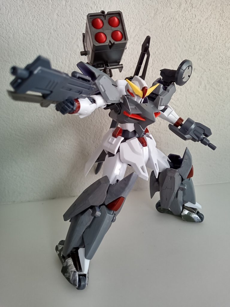 バヨネットビームライフル！足部を車輪付きにし、高速走行可能！