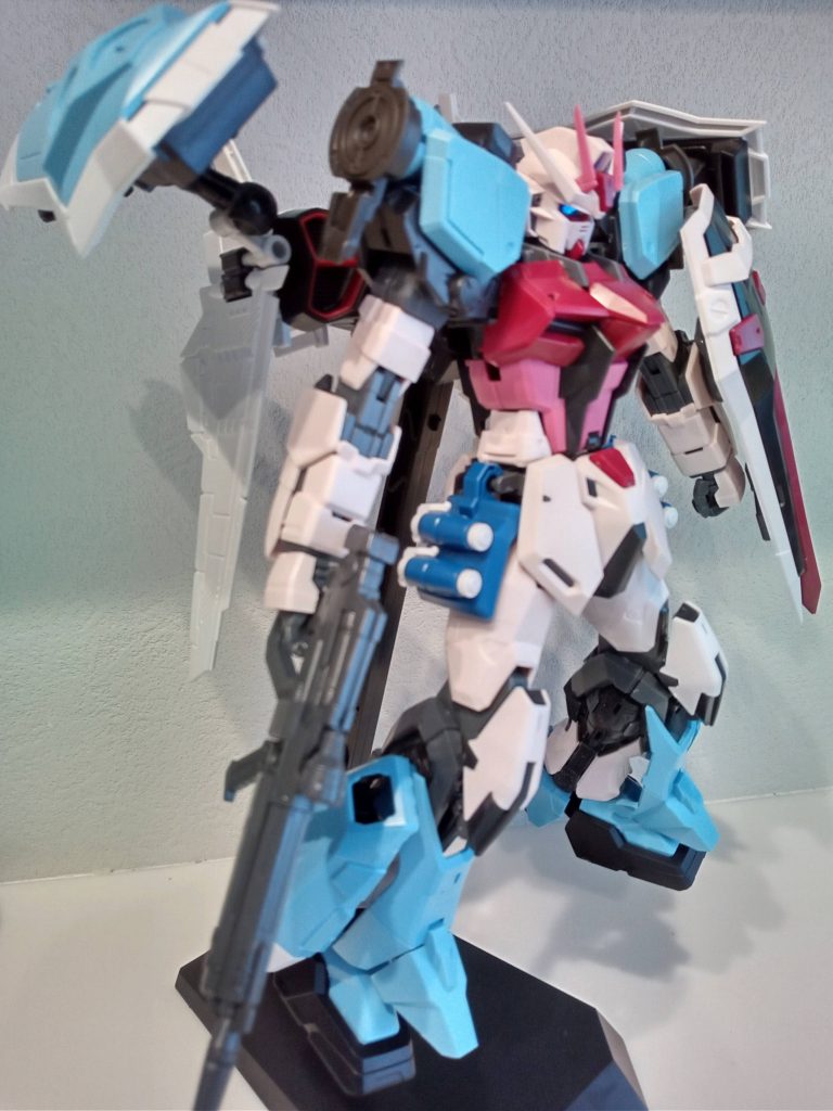 ガンマカ塗りカメラアイが角度でモノアイに見える！