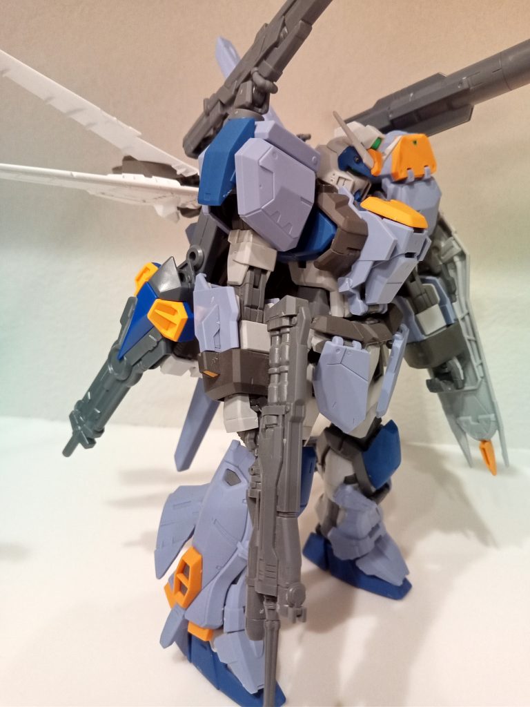 ブルーフレームDのヴィーヴルストライカーをベースにしました！本体はほぼそのまま