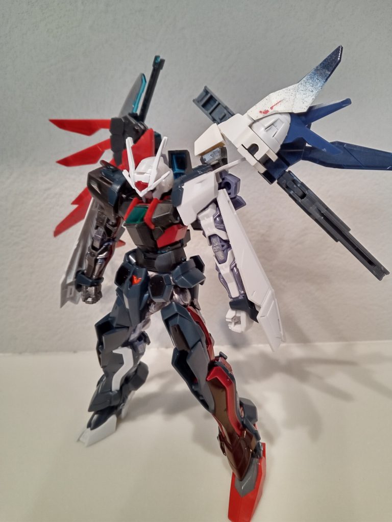 白と青基調、過去メビウスのグラデを採用