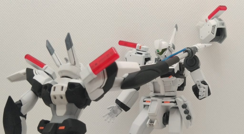 劇中再現っぽく貫手。