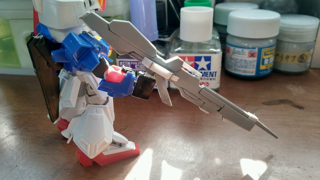 ハイパーメガランチャーは大まかに絵を描いて、プラ板で。