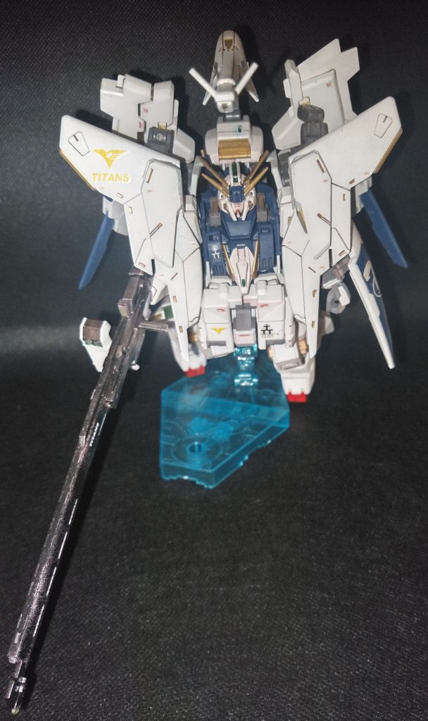 ペーネロペーを目指してジャンクパーツを加えてます。ミノフスキー的な何かできっと翔べる。