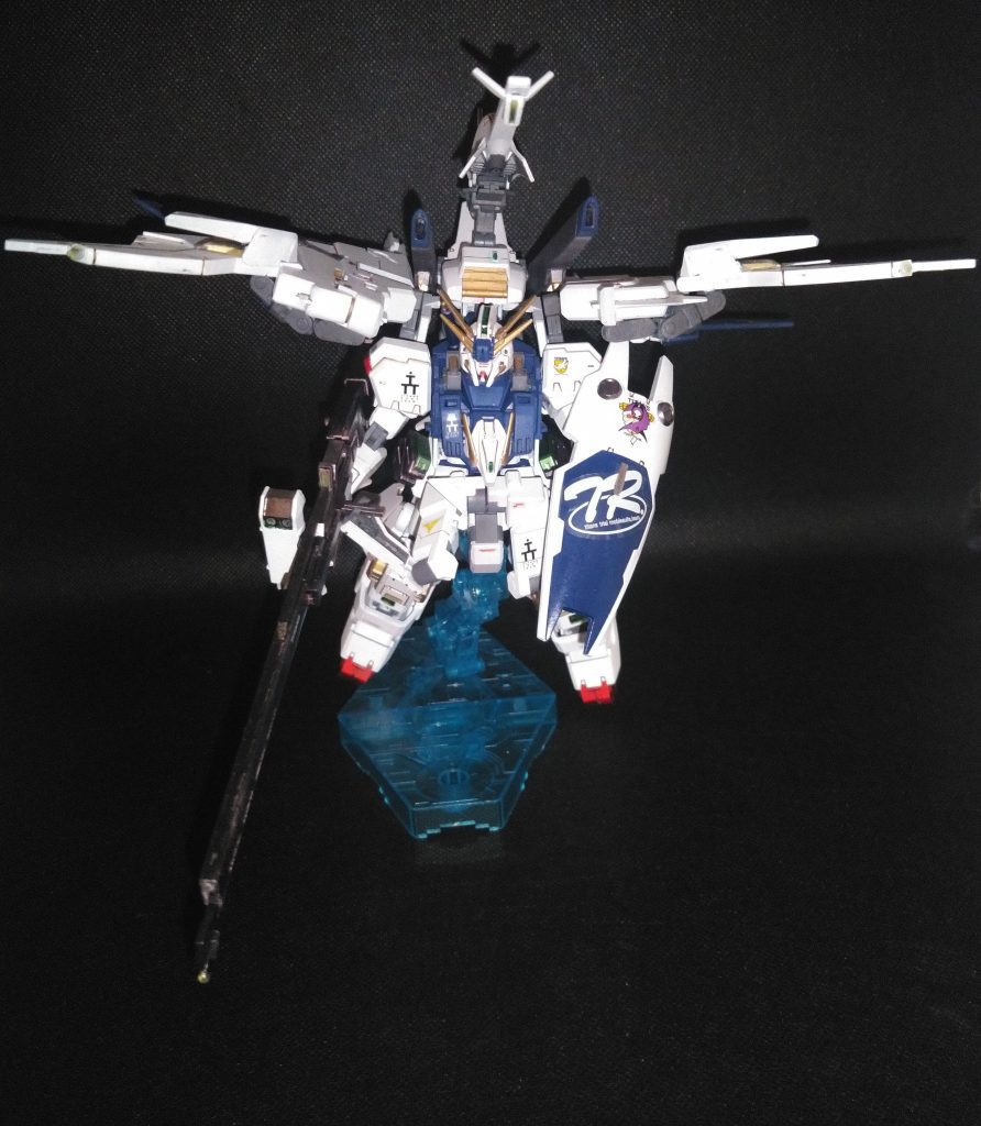 偶然の産物、空間機動形態。MGSの間接で接続したのでかなり自由に動かせます。