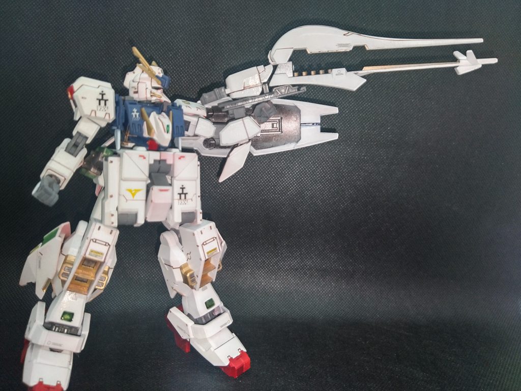 シールド基部と同様の基部が付いているので手持ちも可能なプリムローズ砲。ぶっぱしたら間接死んでそう(笑)