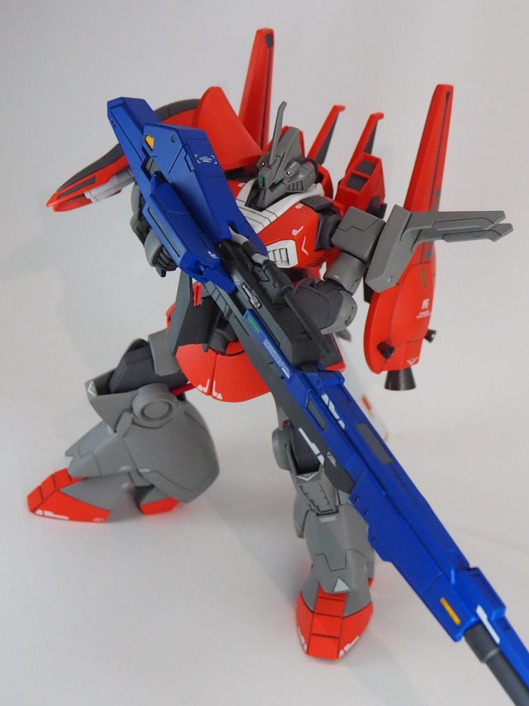 Zガンダム用のHML。肩のラックに取り付け可能だが、エネルギー切れになると戦場に放置されるため紛失率はNo1。先端からビーム刃を発振可能だったり便利。