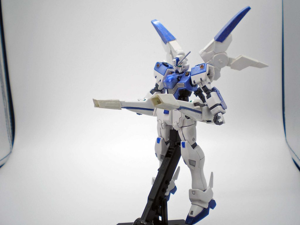 Hi-V.S.B.Rも二門展開します。左肩に肩当を付けるはずでしたが、サフ吹いた後に固まってしまい、触ってるうちに外れてしまいました。これは、次回作にきちんと試したいです。