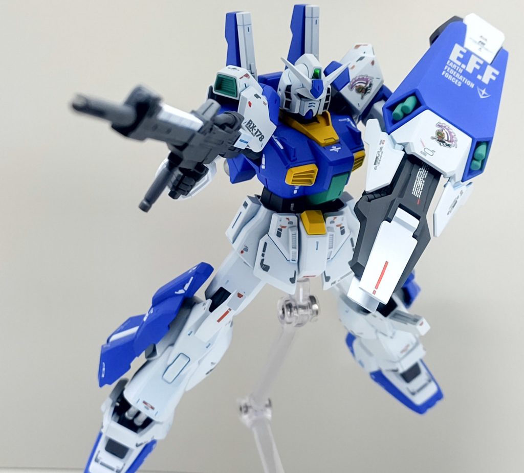 追加兵装は全て解除してくれ。初老のメカニックは表情を変えず指示を受け入れてくれた。若いメカニック達はゲッソリしていたが、訳の分からん物を抱え込んでの出撃なんて御免だ。付けるのは時間が掛かったが外すのは早く、すぐにゴーサインが出た。カタパルトが展開し、ハッチが開く。「ジャック・ベアード、ガンダムMk-Ⅱ改出すぞ」