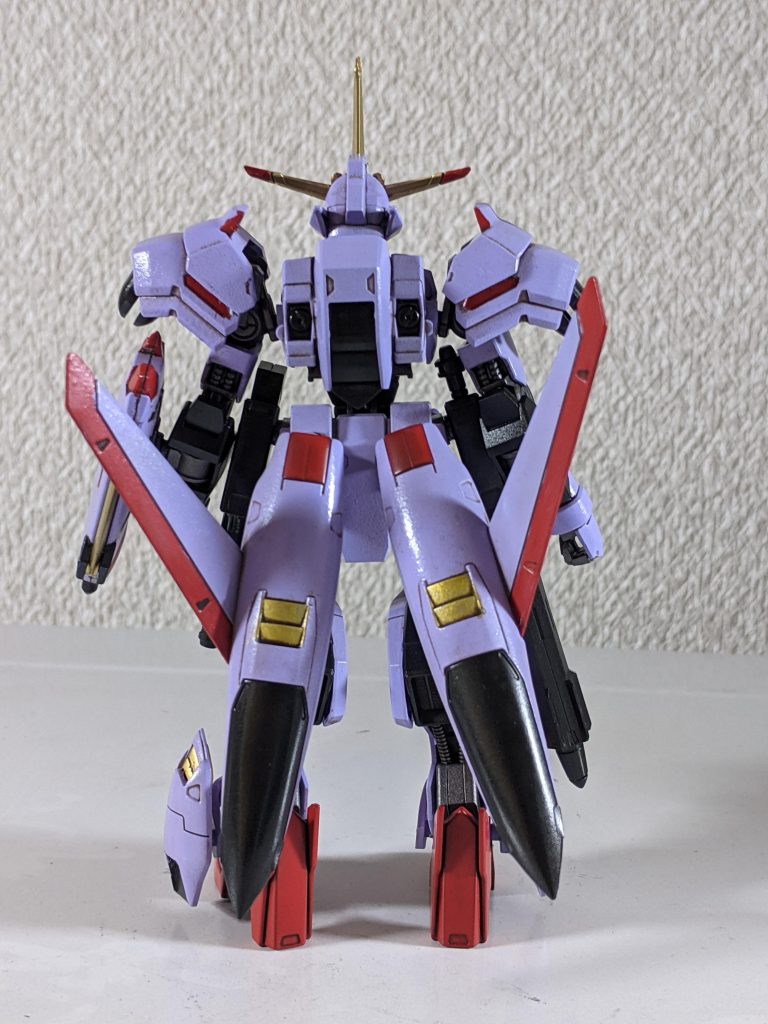 後側です。リアのブースターも頑張って細い塗り分けを筆でやりました❗