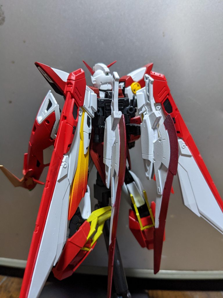 背面にマーズフォーウェポンの双剣を取り付け!とりあえずです。本当は、ウイングゼロ炎の追加ウェポンを付けたい!!