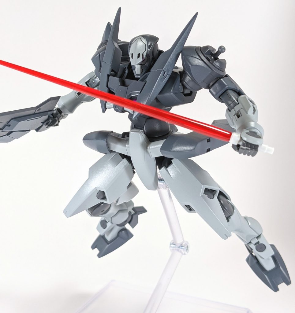 もちろんGNビームサーベルを持たせることもできます。