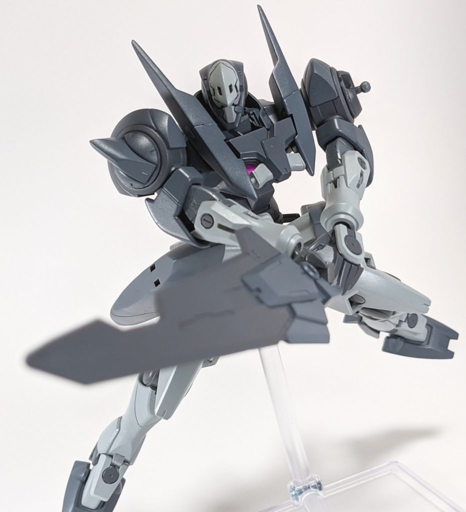 GNバスターソード。可動域の拡大により、とても構えやすいです。