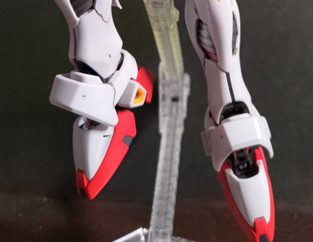 チラッと見えるシリンダーのレッド塗装。GXクリアルージュで塗装がお気に入り。