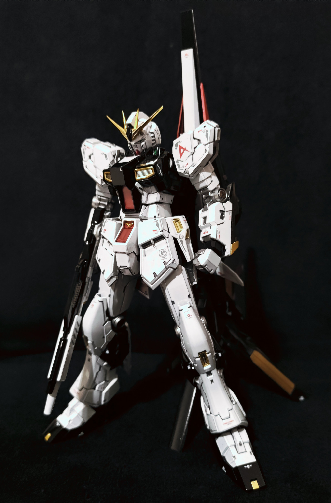 人気正規品RG 1/144 RX-93ff νガンダム 小改修塗装済完成品 [GUNDAM SIDE-F 福岡 ニューガンダム] 完成品