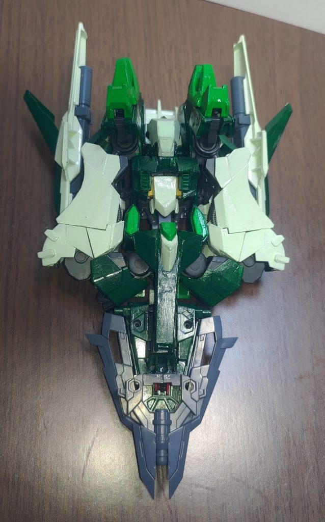 高速巡航形態の下部になります。見ての通り、また裂き変形によって高速巡航形態に変形しています。