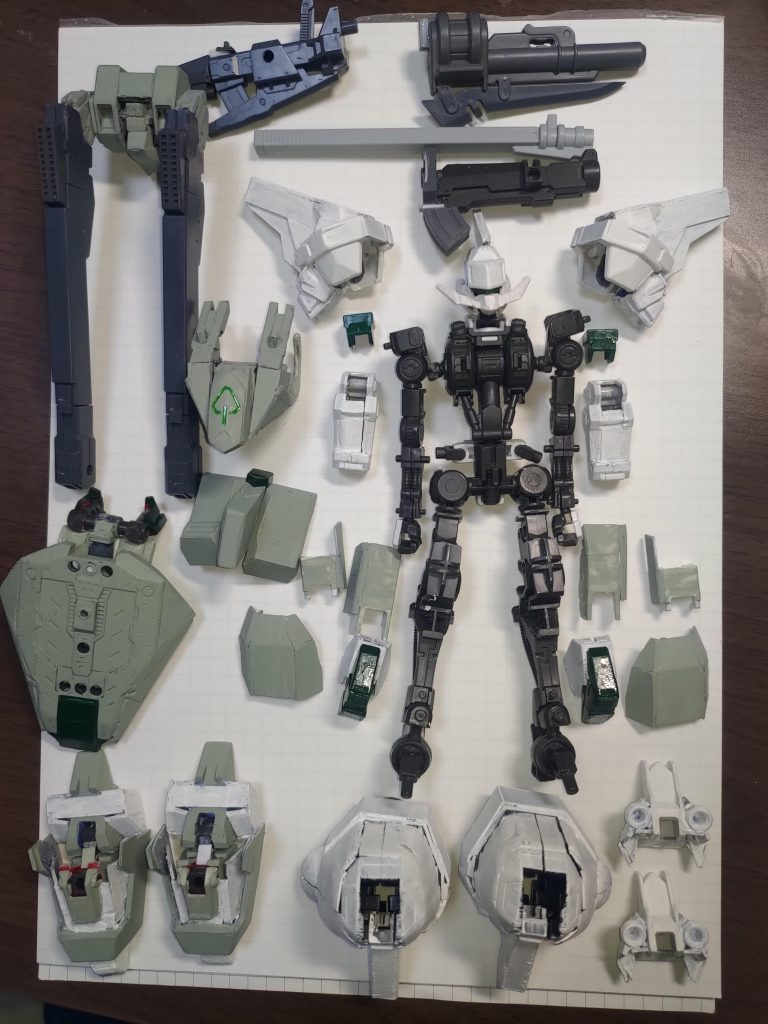 今回もすべての装甲を外すことができます。ガンダムフレームの関節部分が甘くなってすぐ外れてしまうのでそのうち取り換えると思います。今回は、SEEDで復活できなかった無念を晴らしたいと思って作りましたが、ガンダムフレームの懐の広さを感じました。ここまで見ていただきありがとうございます。
