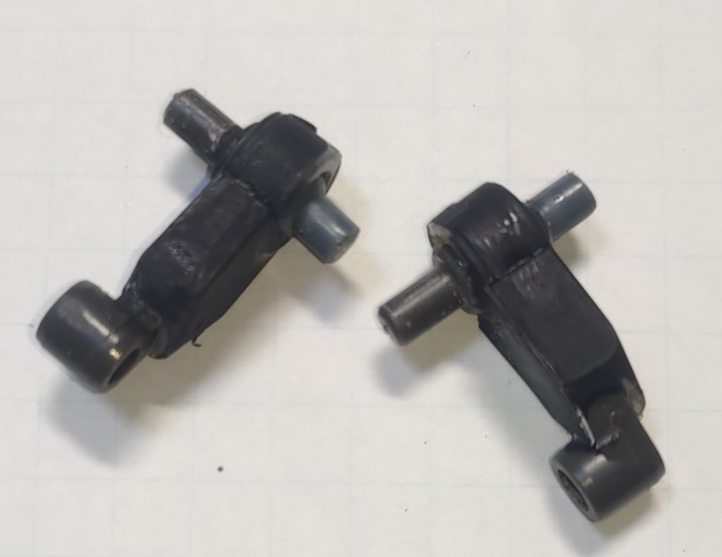 改修その２　キャノン接続部品ギャラクシーキャノンを接続するピンの本体側をボールジョイントに変更しました。オプションセット2のパーツから切り出して使用しています。