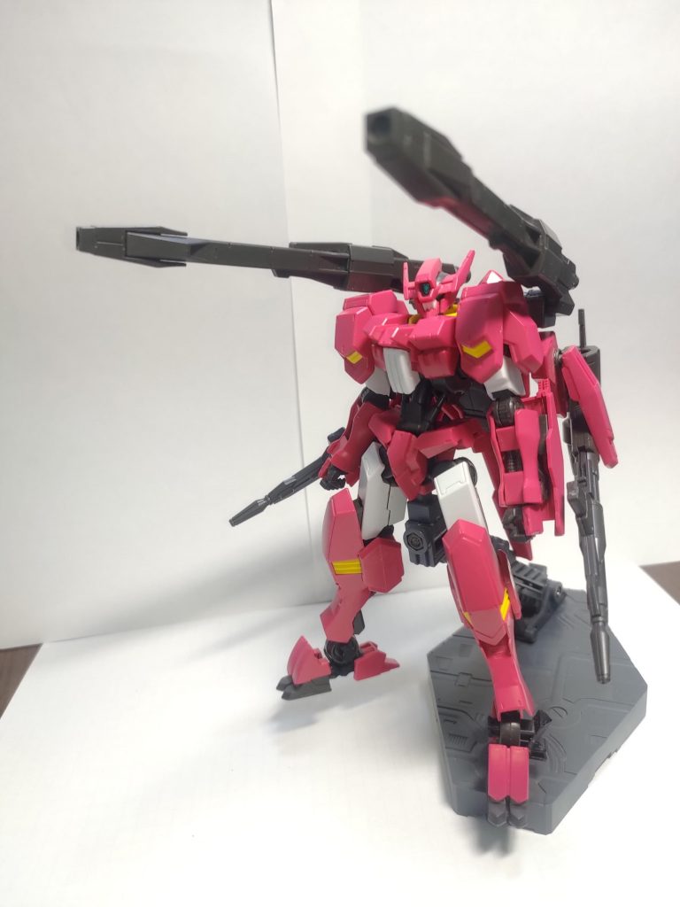 ほとんど素組のままになります。小改造によって、全体の見え方が変わらないように注意しました。また、この改造のおかげで、砲身の方向を変えることができます。反対に、ナイフはそのままでは装備できなくなりました。改造個所は下の方に掲載しております。