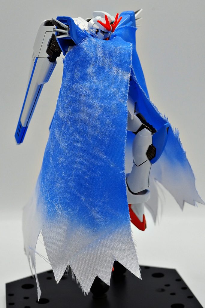 ABCマントも海賊団に協力した際に供給してもらったものである。「なんで武装の取り回しに邪魔になるものをつけるぺこか・・・」に対してのマリン船長のコメントは「カッコいいからなんだワ!!!」