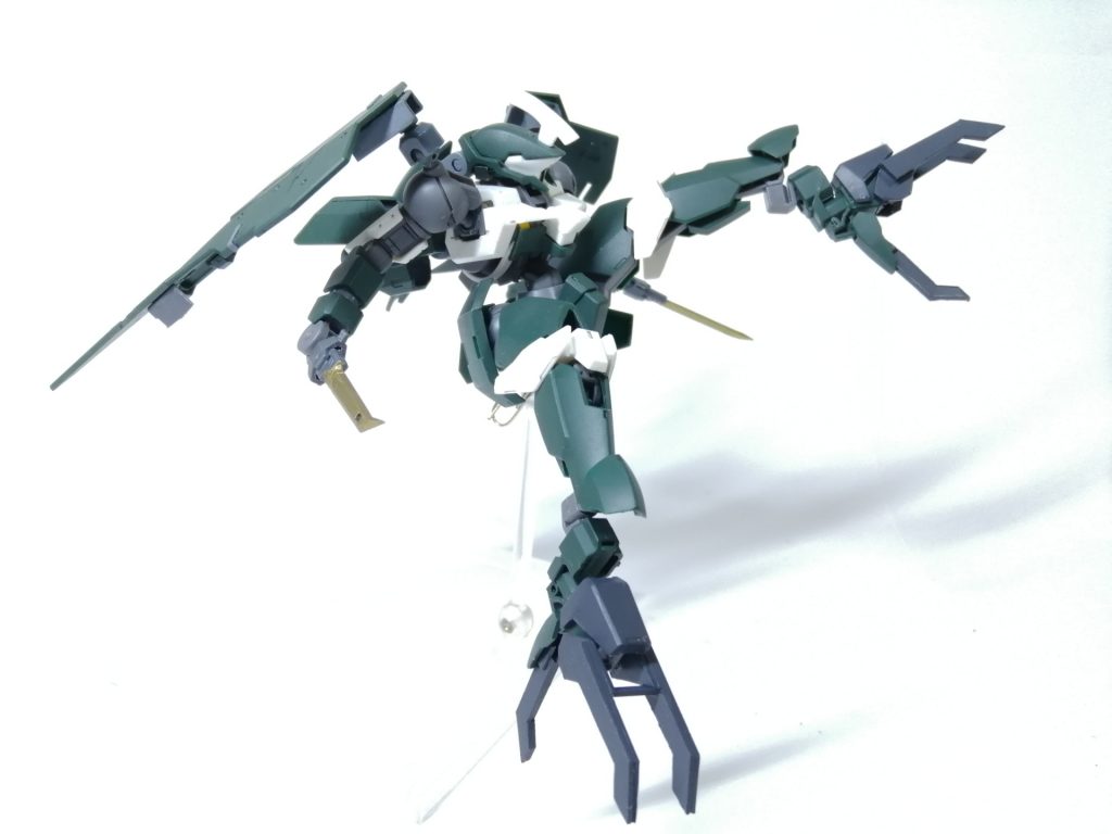 クローアームはMS形態でも使用可