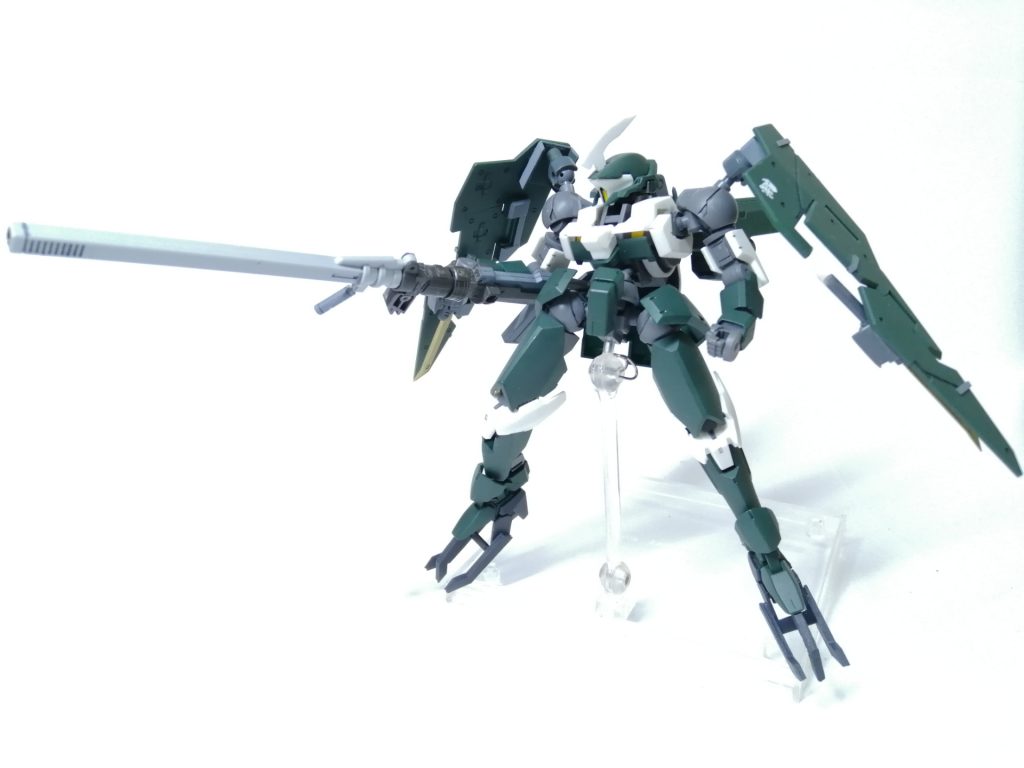 名前は北欧神話の鉄の籠手ヤールングレイプルに由来