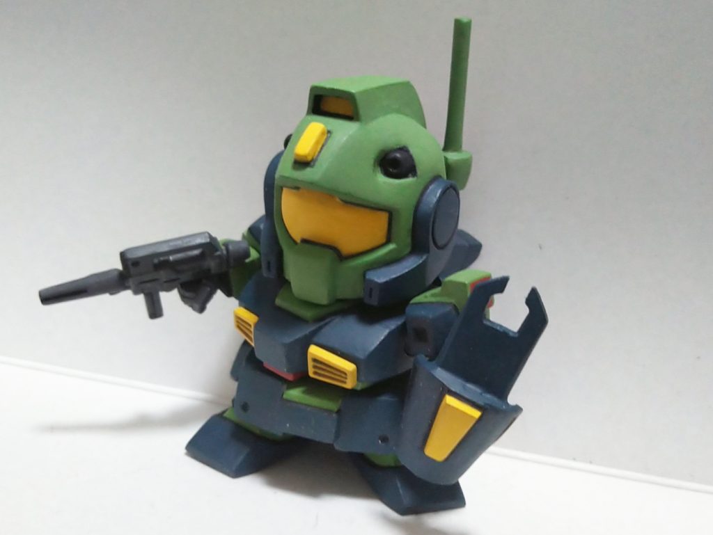 ライフルはコンバージジムⅢから移植。シールドはフルアーマーガンダムマークⅡの物を加工。