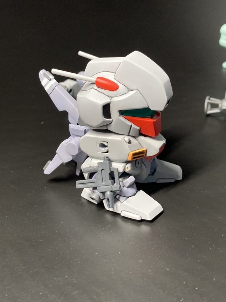 設定にならってビームライフルを装備。