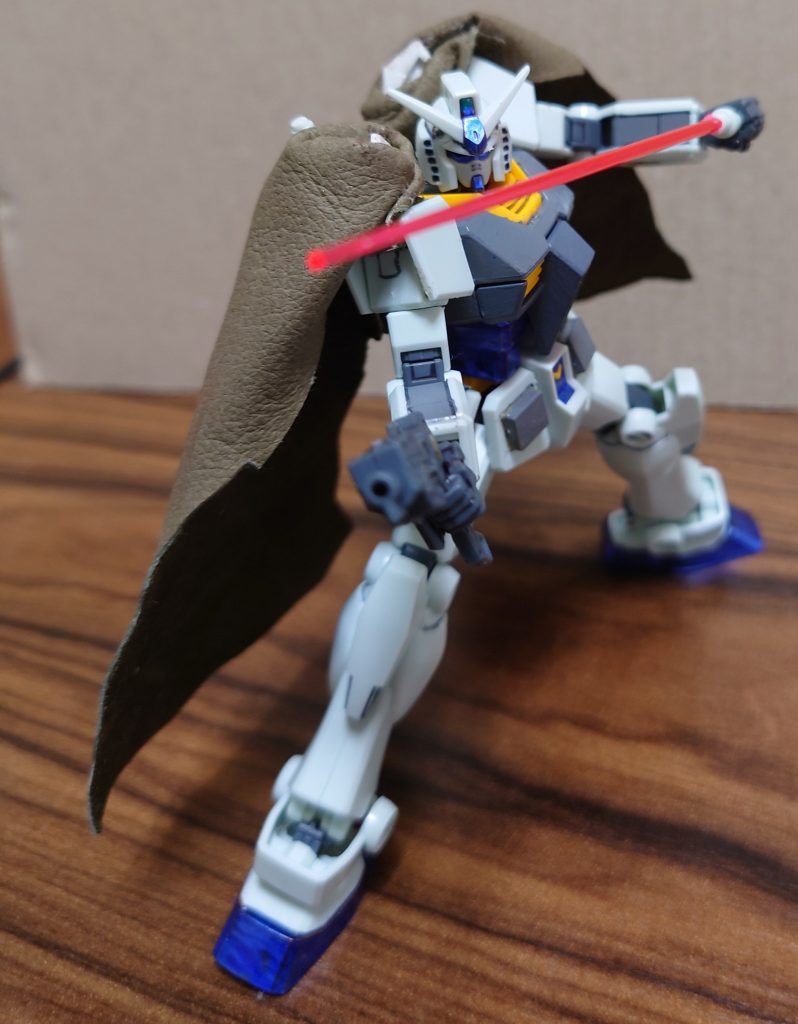 マントは、磁石で装着されているので、ポージングに合わせて、少しズラせます！