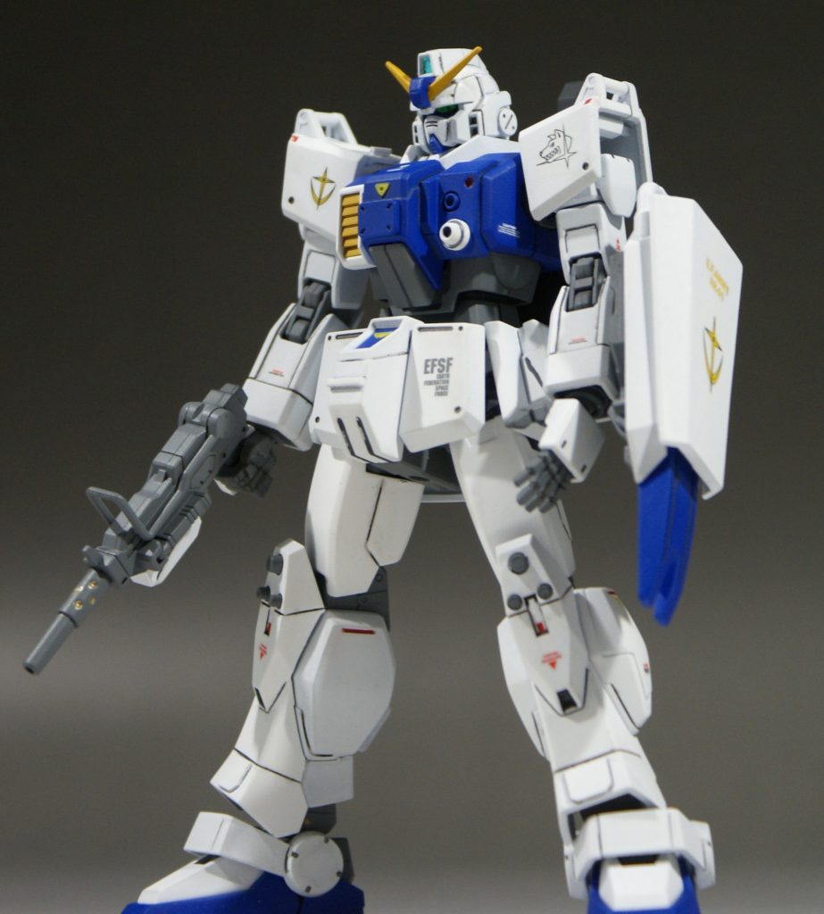 シールドは改造して、ホワイトディンゴ仕様に