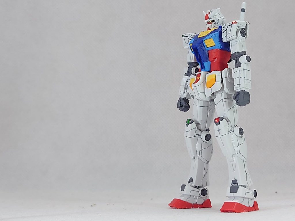 斜めからですこのサイズでこのモールドが入ってるのは凄いですねー