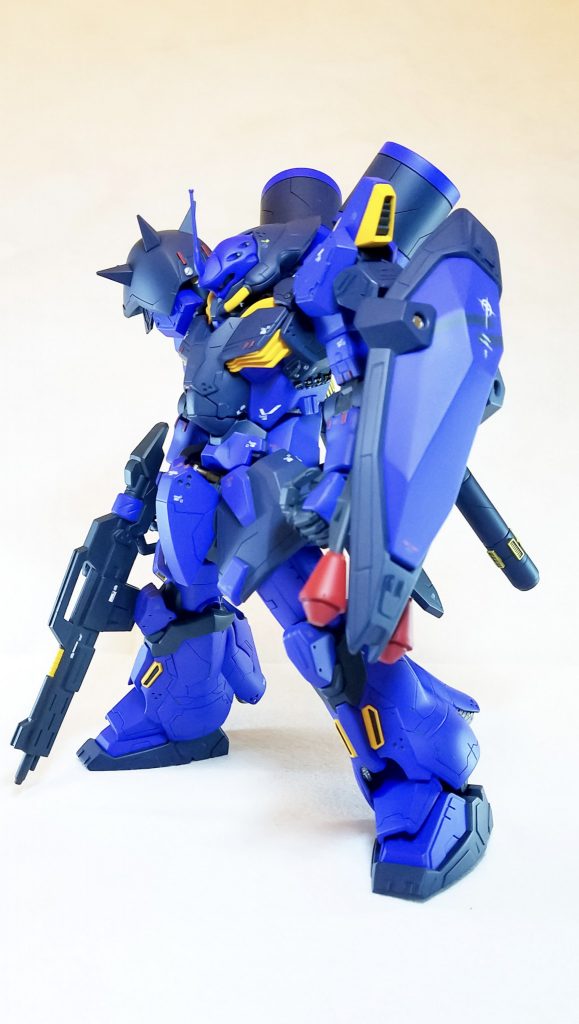 フロントビューメッサーの武骨さを活かしつつスタイリッシュに見えるよう全体的に延長させてあります